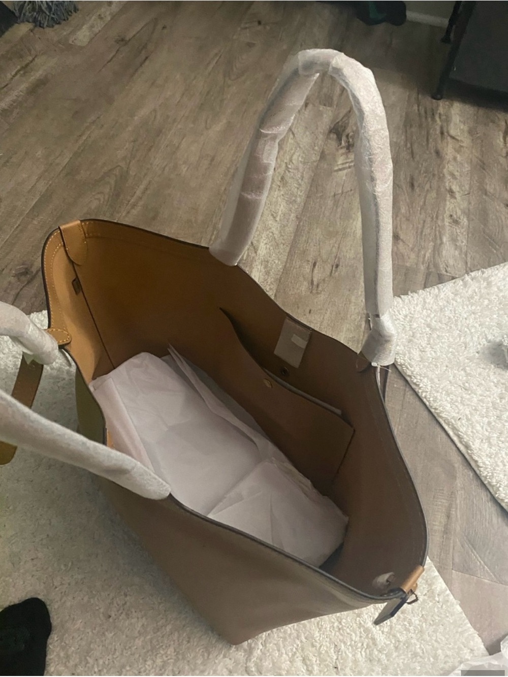 Coach Caramel Leather Tote with Gold Logo - Picture 2 of 3